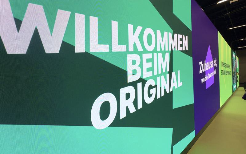 Messestand | XING ZPE Europe 2025 Messe Eventbespielung THIS IS Y Hamburg Motion Grafik Loops